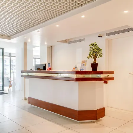 Brit Porte D'espagne 3* 페르피냥