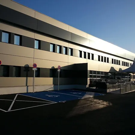 Brit Porte D'espagne فندق بيربينيو