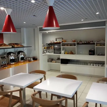 Brit Porte D'espagne Hotel 3*