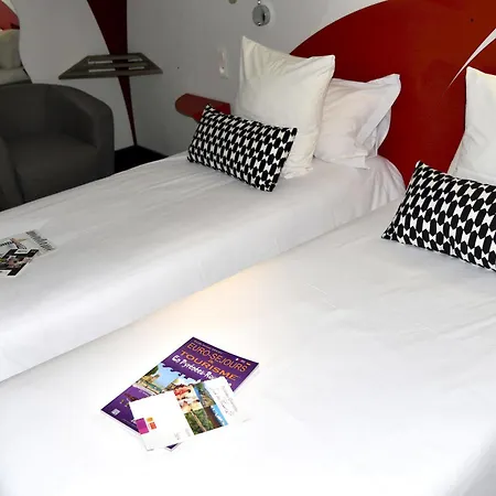 Hotel Brit Porte D'espagne 3*