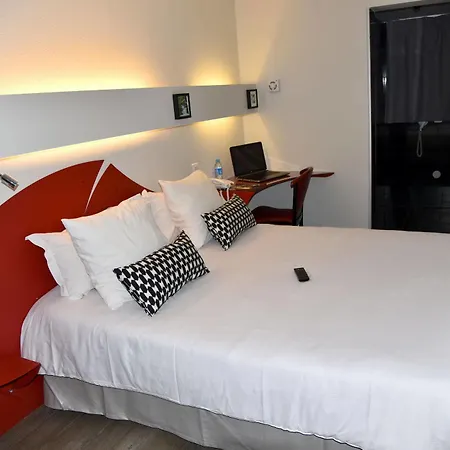 Brit Porte D'espagne Hotel 3*