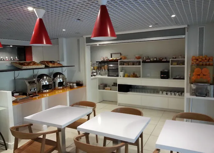 Brit Porte D'espagne Hotel 3*